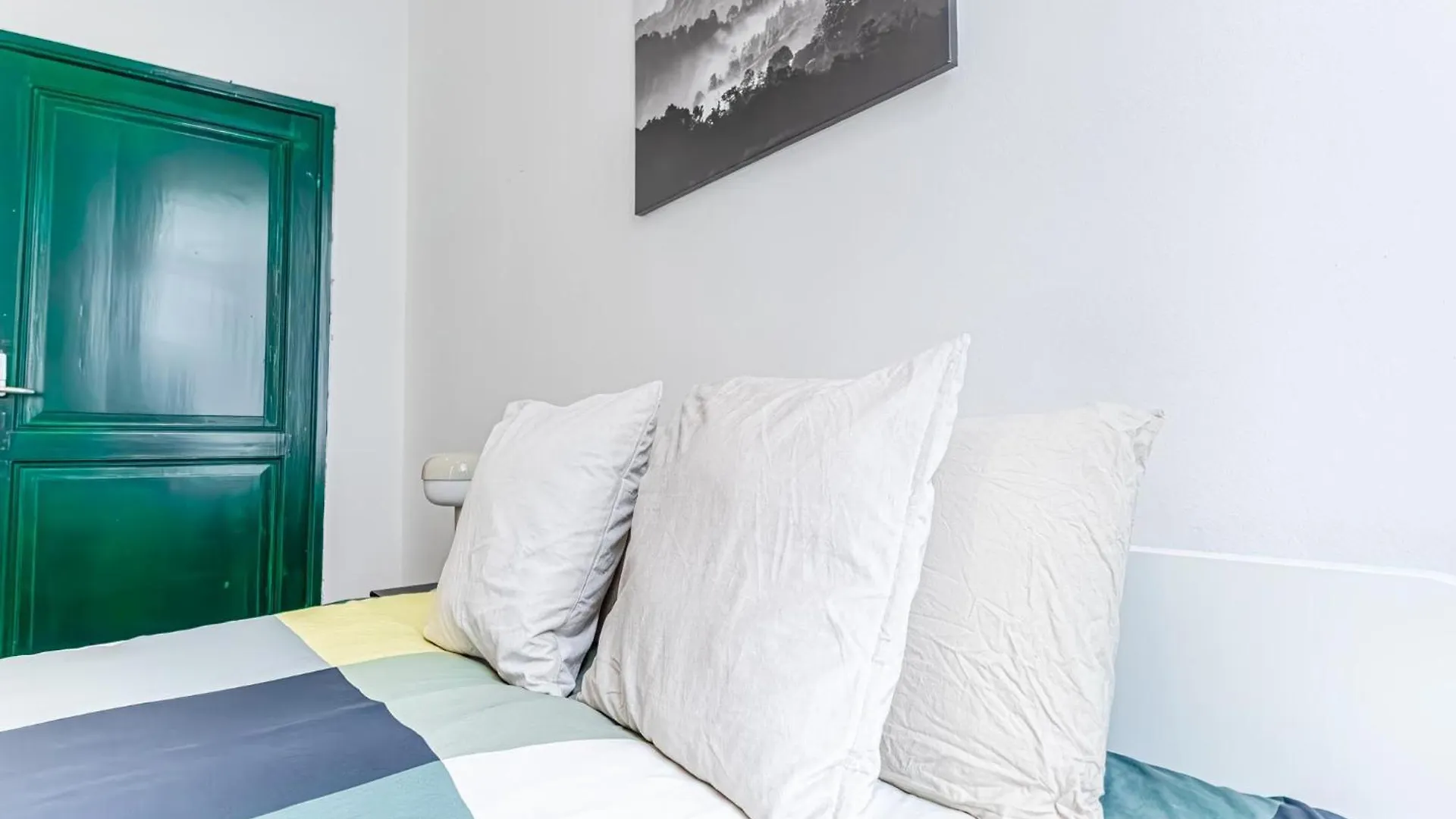 3 Stylish Studios At A Great Location In Gent Belgium